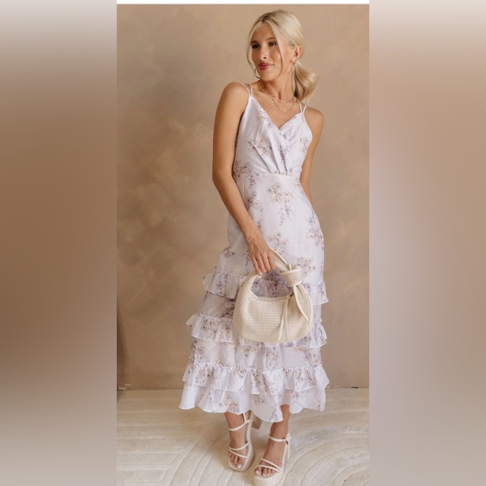 Floral Ruffle Dress with Cream Woven Bag
